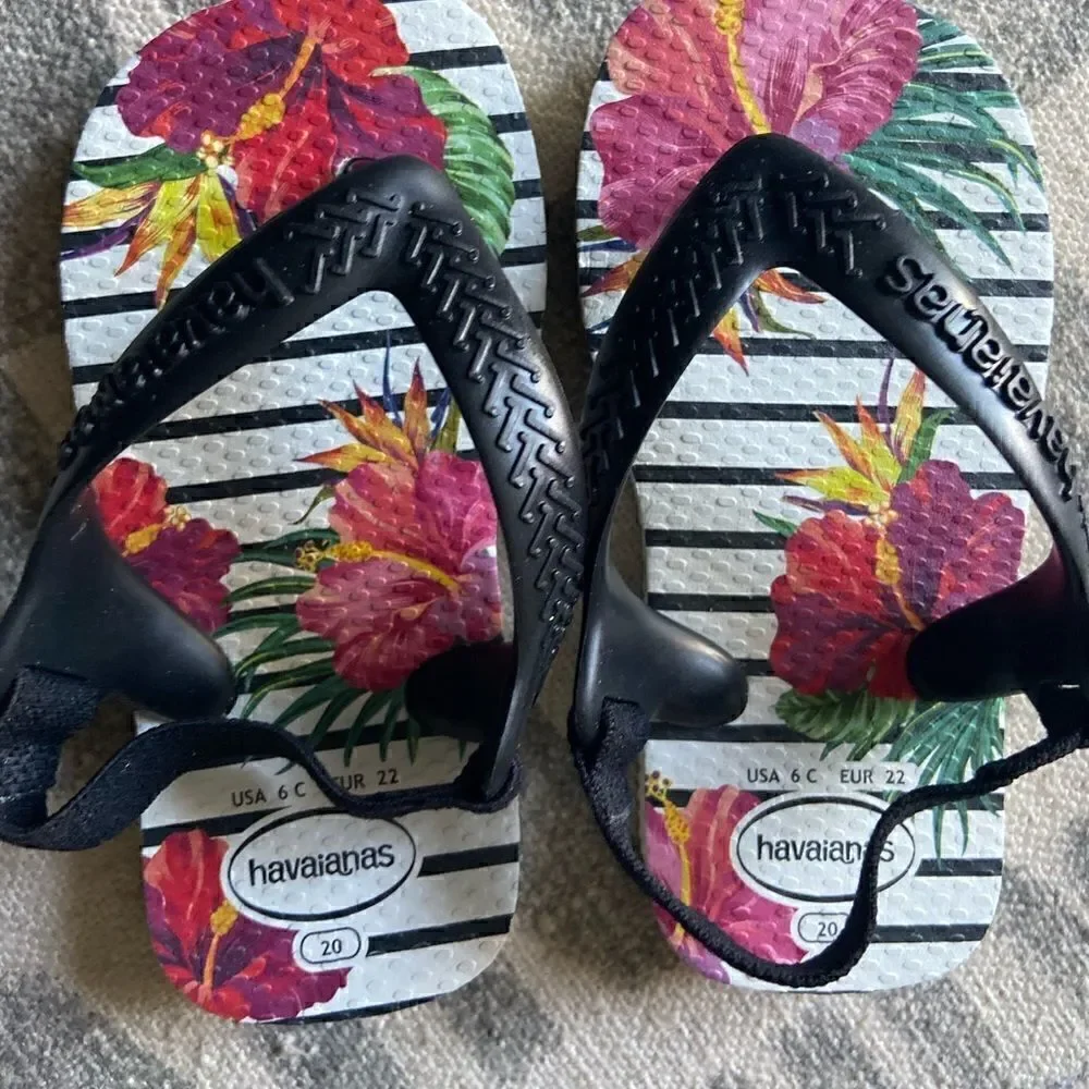 Havaianas Baby Girl Size 20 Sandal Hibiscus Pink